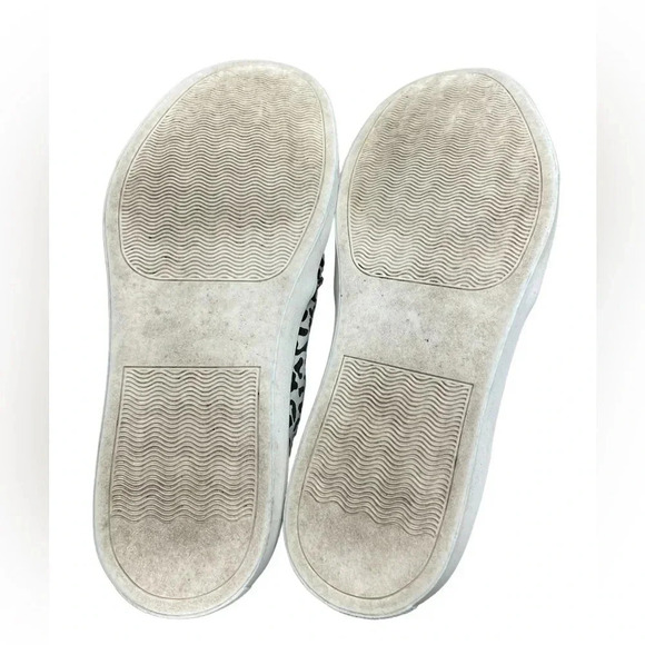 Torrid Leopard Print Slip  On Shoes Size 8WW - Picture 4 of 9